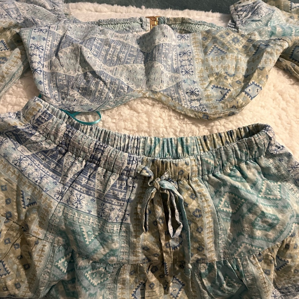 Bundle of 4 dresses - Picture 2 of 6